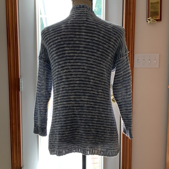 Hollister S ladies blue and white cardigan. Button up. Pockets. Vintage look - Picture 4 of 9